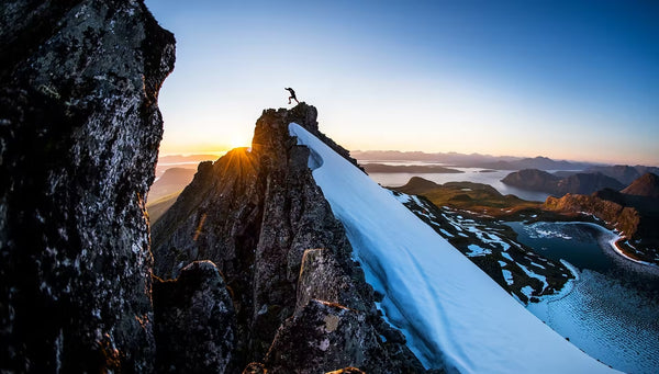 NNormal y Kilian Jornet, Corriendo hacia el Futuro del Trail Running (Video Documental)